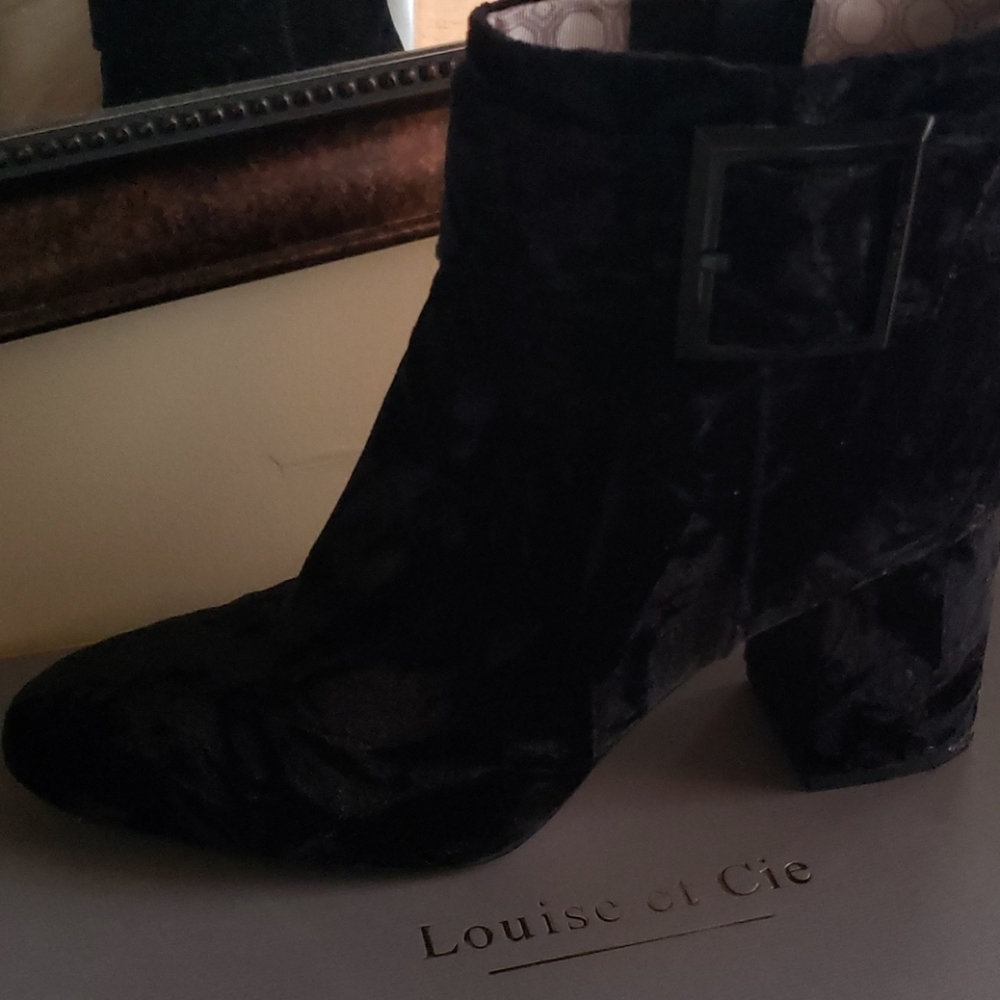 Booties - Picture 3 of 4